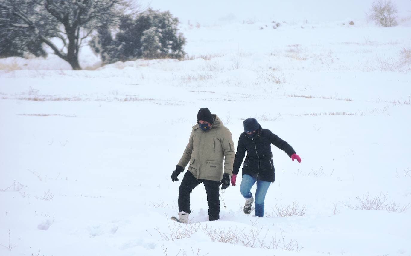 Fotos: La nieve pinta de blanco el Noroeste de la Región de Murcia