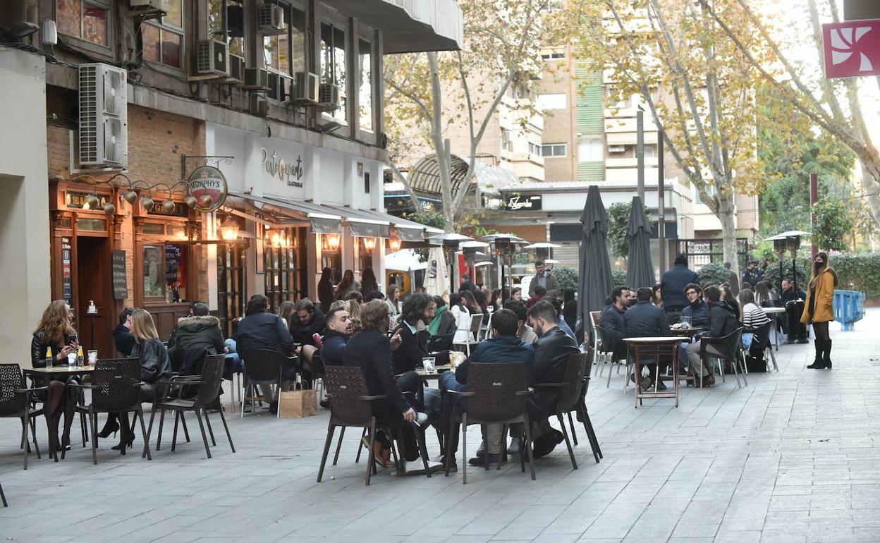 Una terraza de un bar de Murcia, esta Navidad.