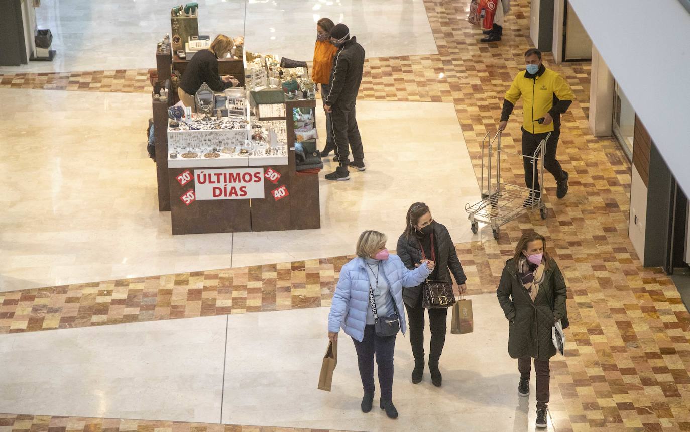 Fotos: Malas perpectivas en las rebajas de Cartagena