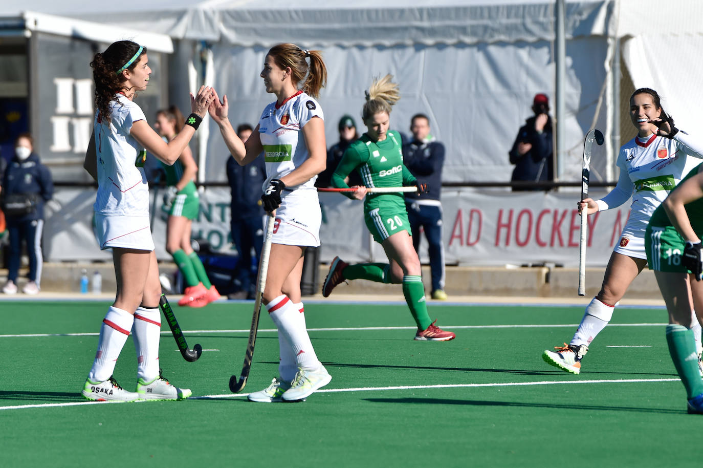 Fotos: La selección de hockey disfruta en Santomera