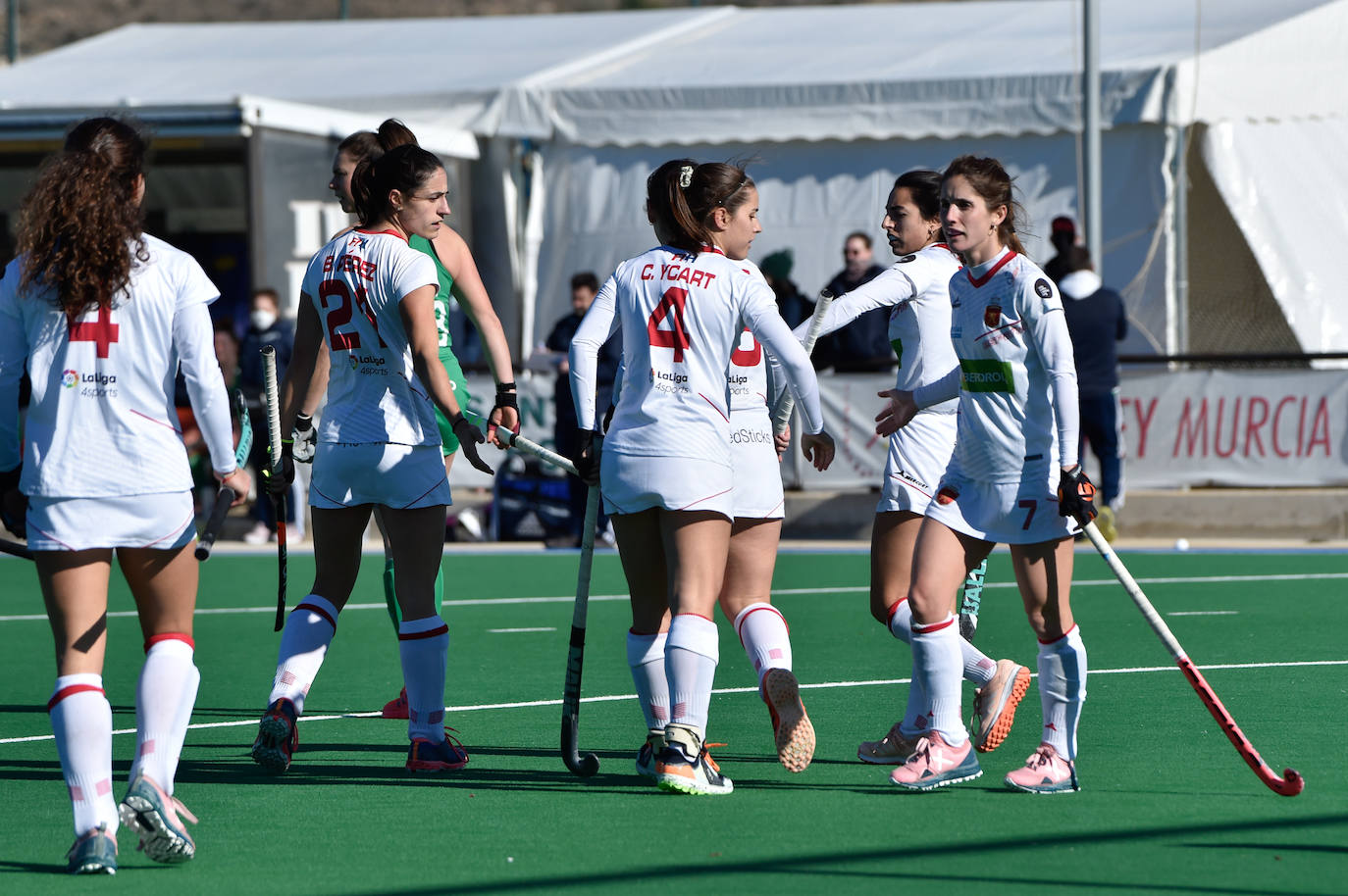 Fotos: La selección de hockey disfruta en Santomera
