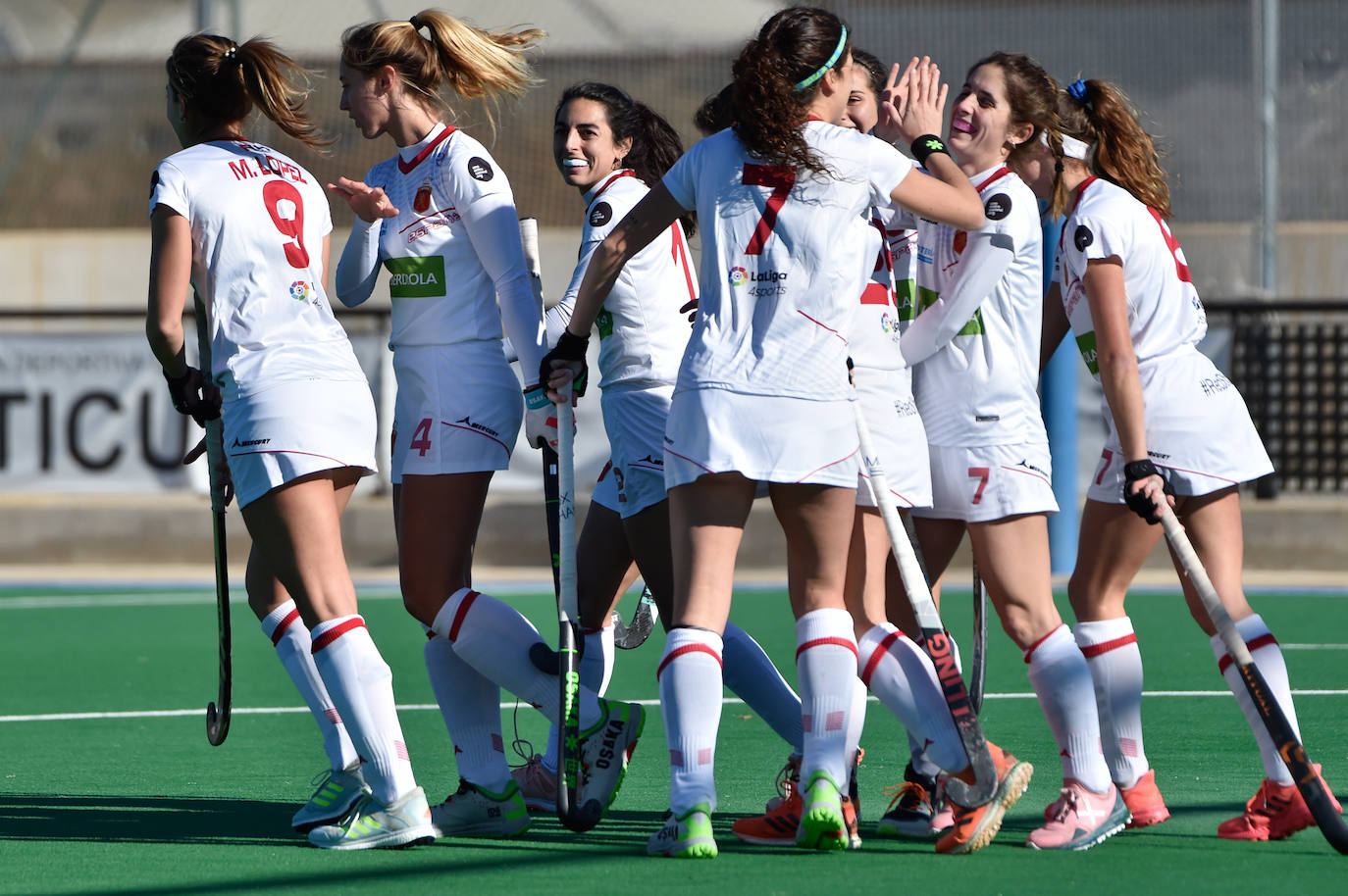Fotos: La selección de hockey disfruta en Santomera