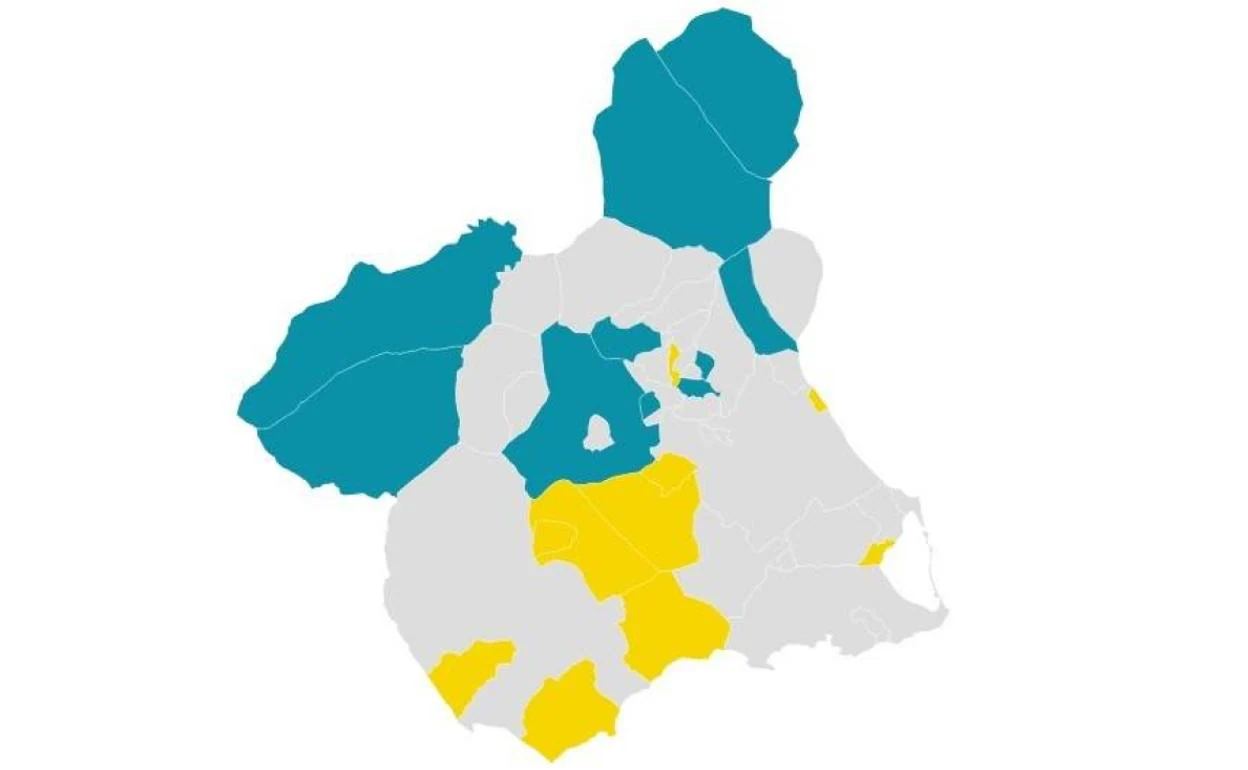 En azul, municipios donde más sube la incidencia. En amarillo, donde menos sube.