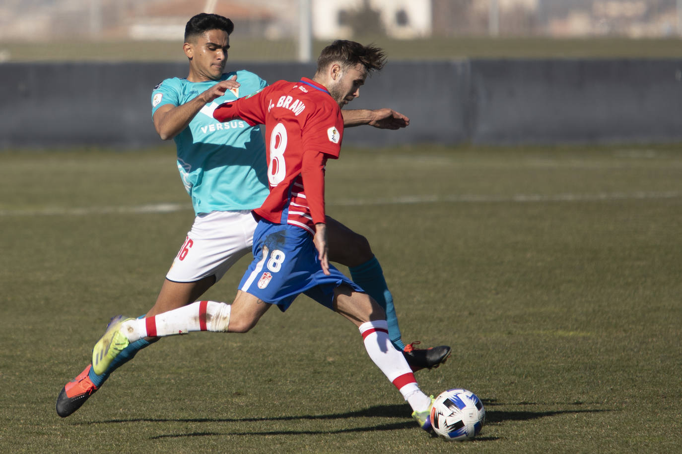 Fotos: El Murcia logra un triunfo de oro en Granada