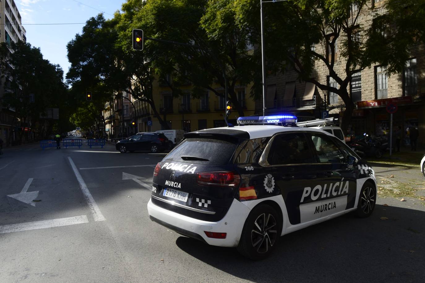 Avenida Floridablanca cortada al tráfico. 