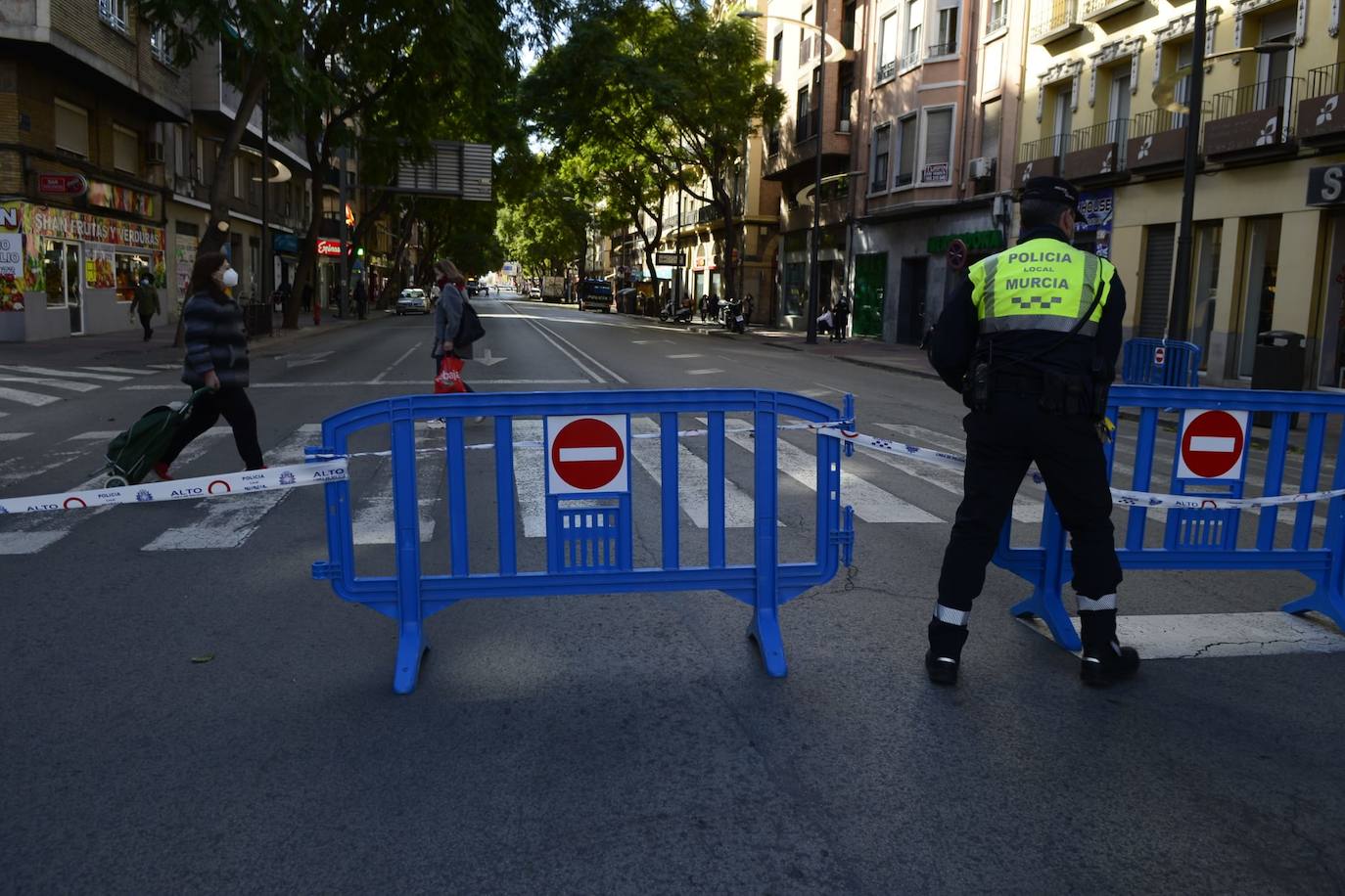 Avenida Floridablanca cortada al tráfico. 
