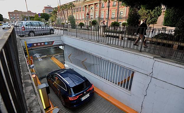 Imagen principal - Parking de la plaza de la Glorieta. 