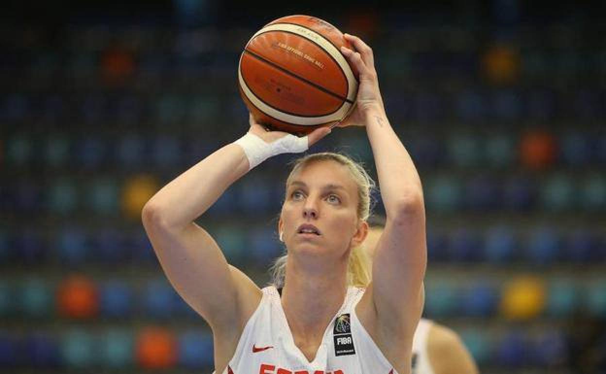 Imagen de archivo de la murciana Laura Gil en un partido con la selección española