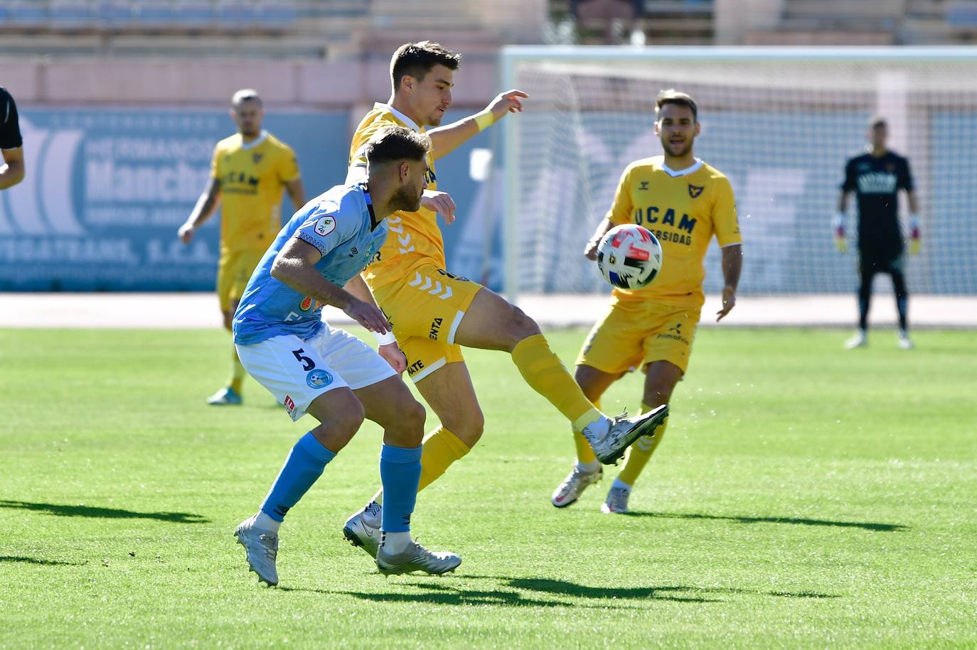 Fotos: La falta de puntería condena a un UCAM que no sale de su mala racha