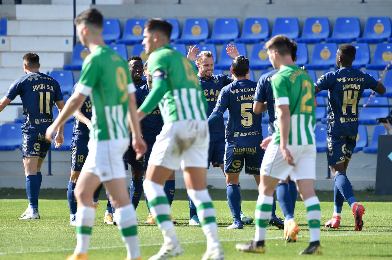 Fotos: El empate entre el UCAM Murcia CF y el Betis, en imágenes