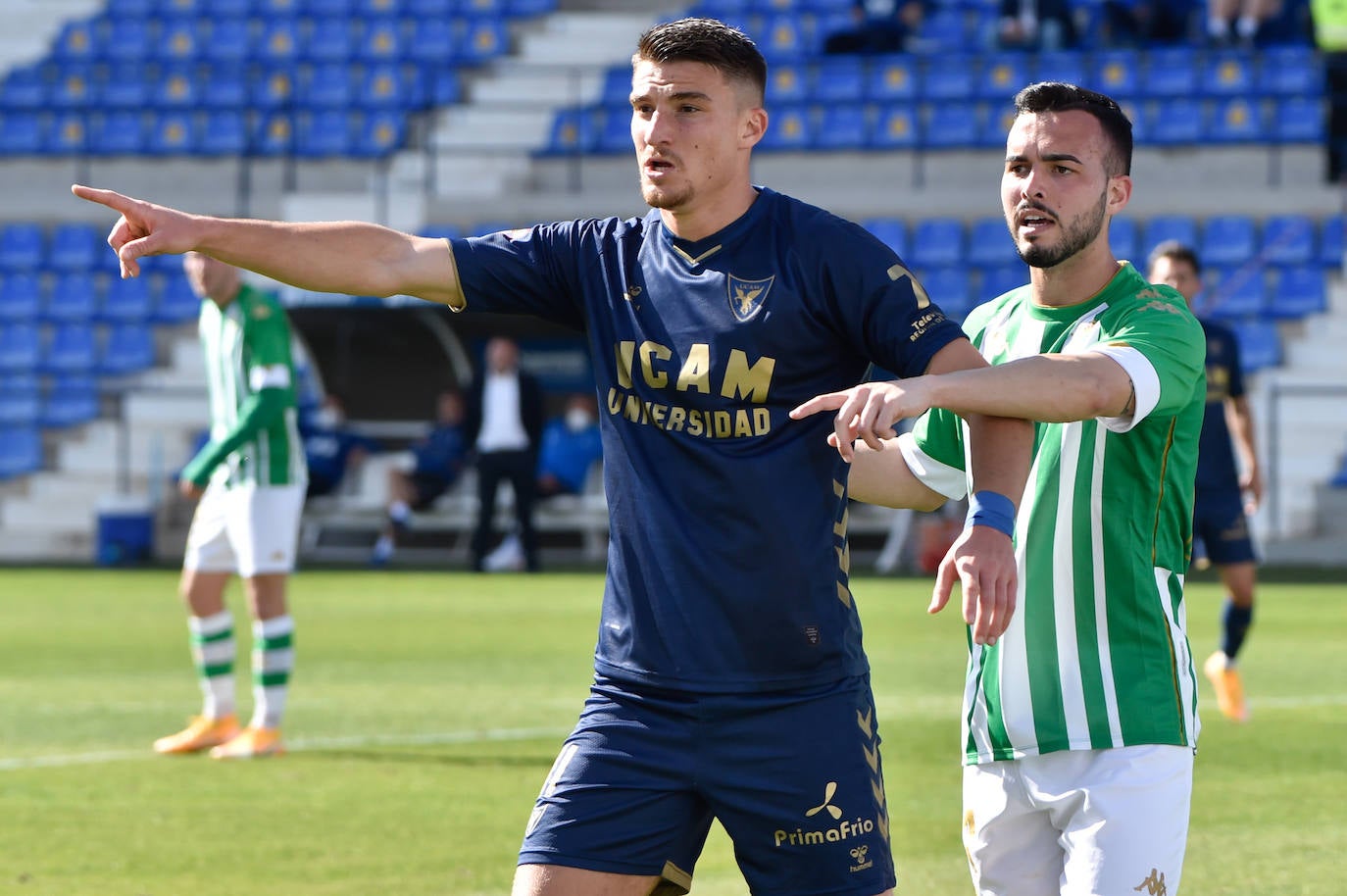 Fotos: El empate entre el UCAM Murcia CF y el Betis, en imágenes