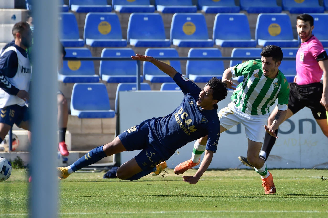 Fotos: El empate entre el UCAM Murcia CF y el Betis, en imágenes