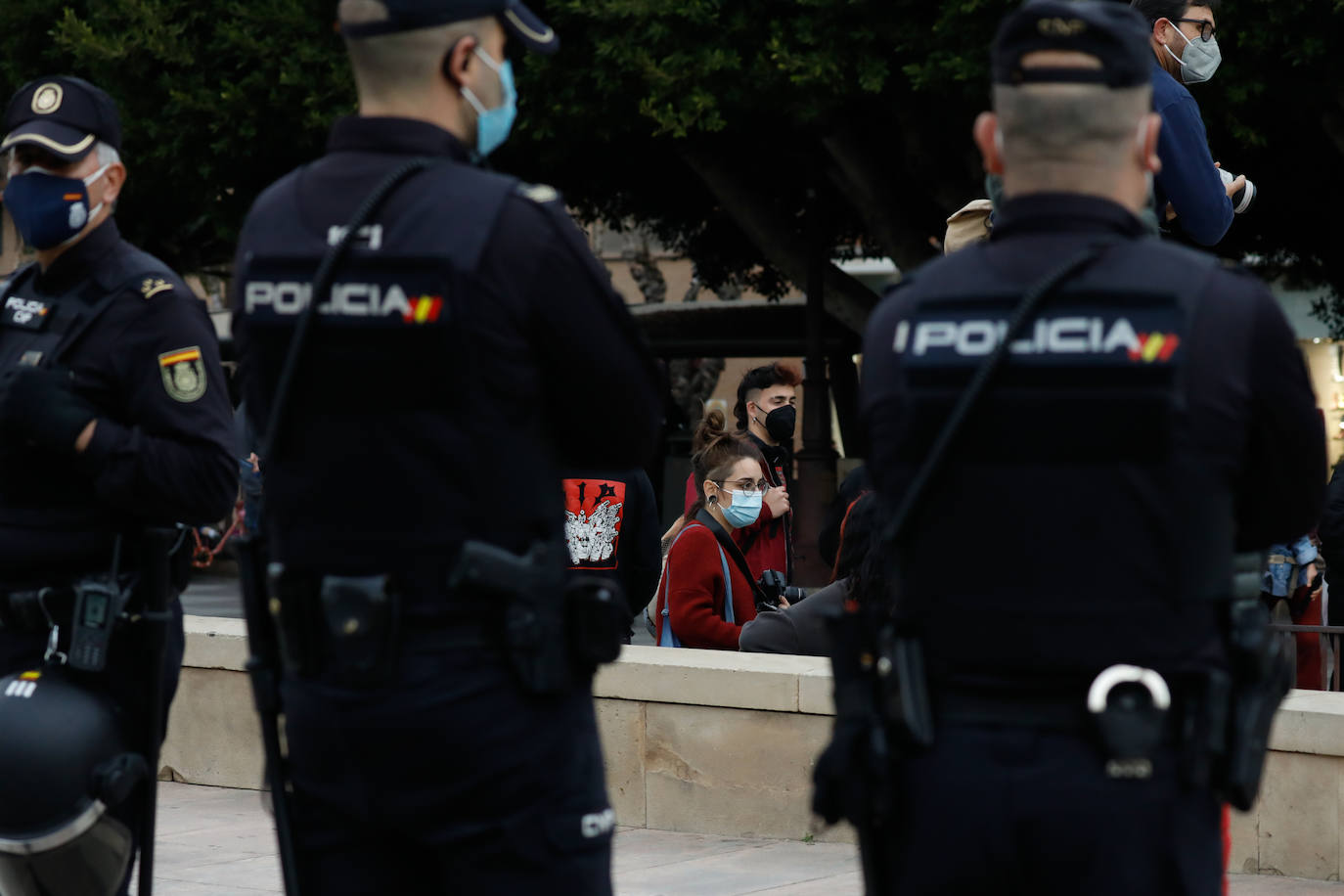 Fotos: Concentración «contra la violencia y la brutalidad policial» en Murcia