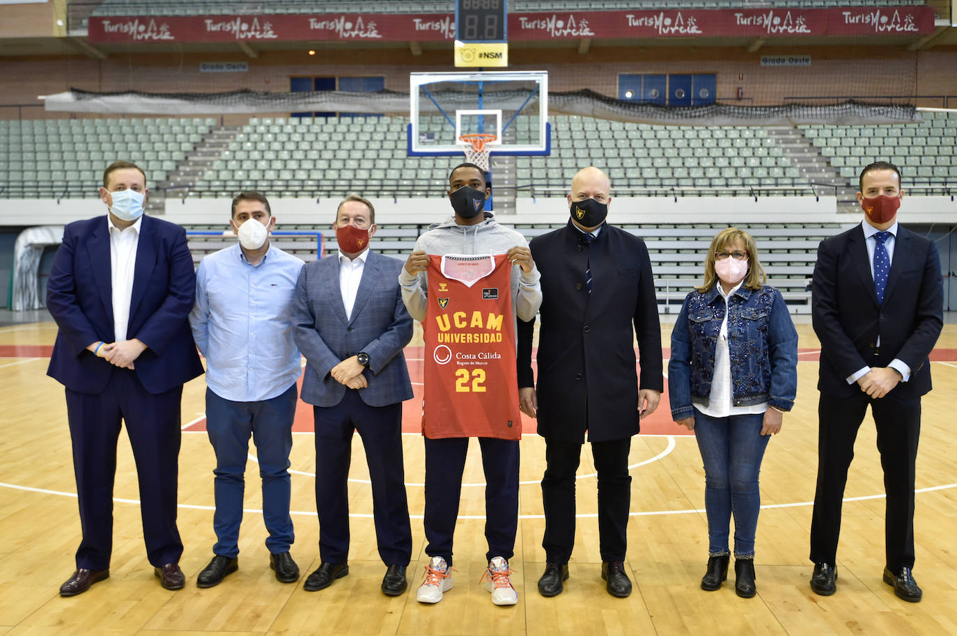 Fotos: El UCAM CB presenta a Isaiah Taylor como nuevo jugador este jueves