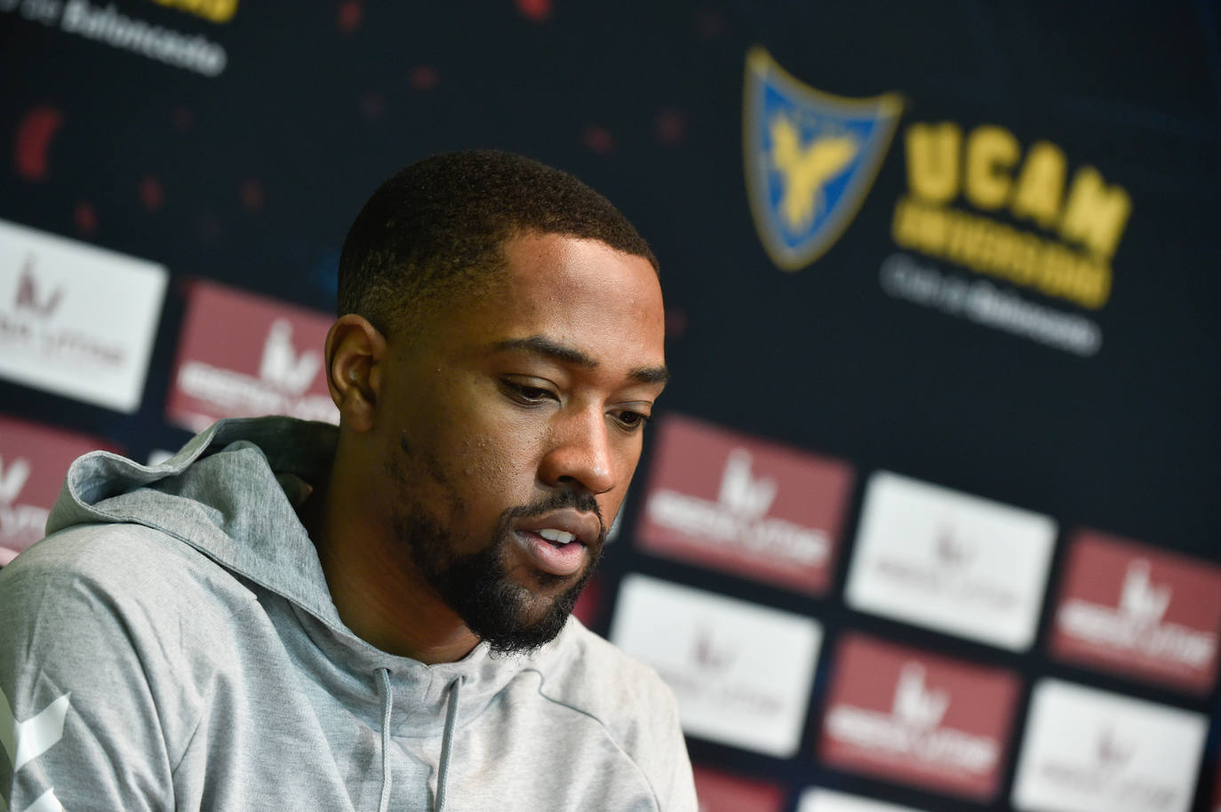 Fotos: El UCAM CB presenta a Isaiah Taylor como nuevo jugador este jueves