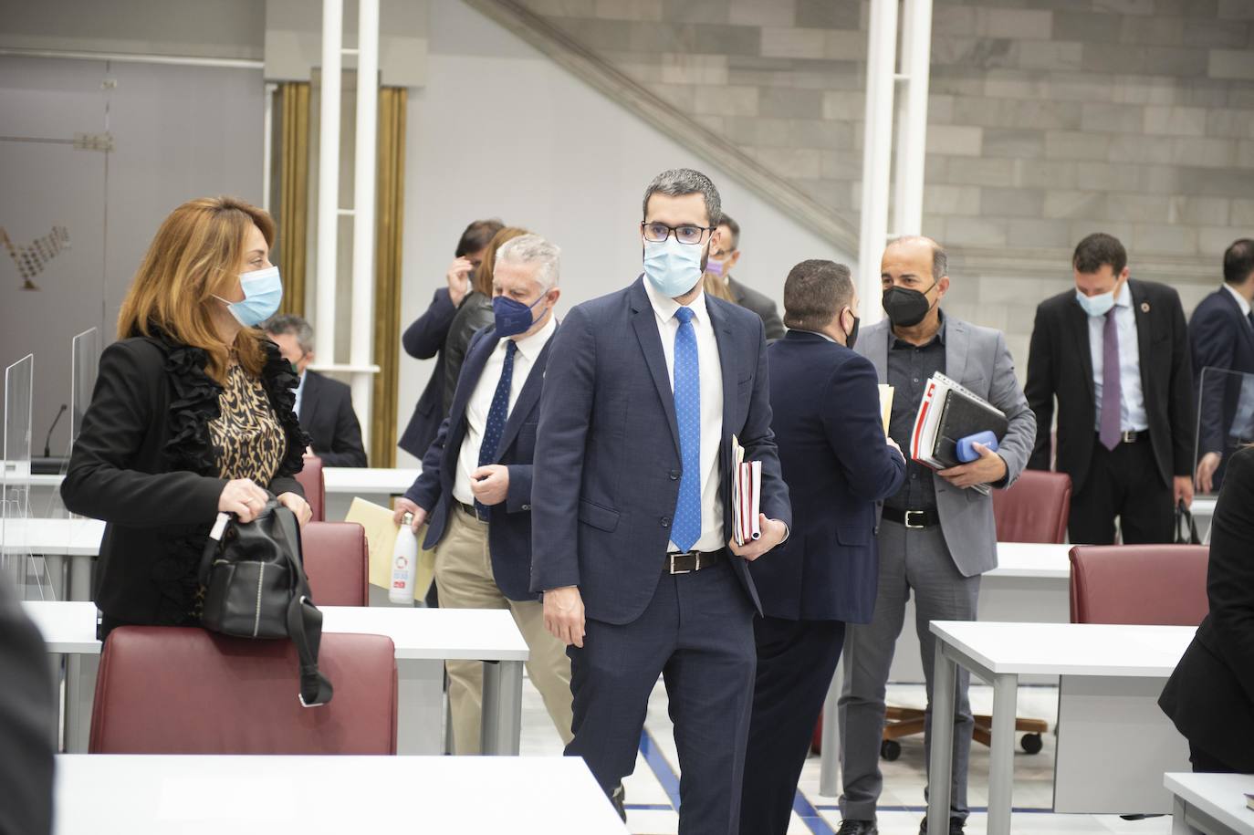 Fotos: Primera comparecencia en la Asamblea del consejero de Salud