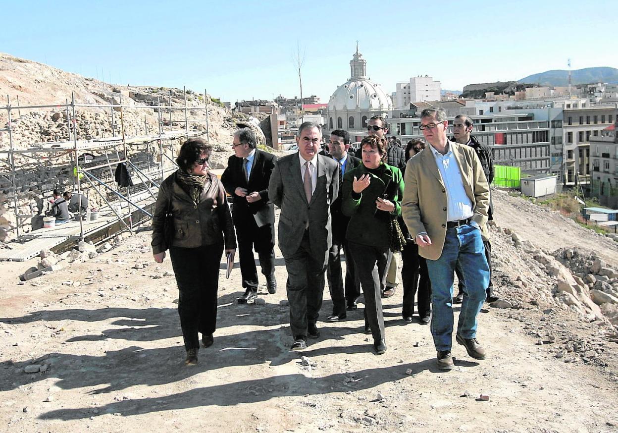 Noguera, a la derecha, en una visita al Molinete en 2011, junto a Barreiro y González Tovar. 