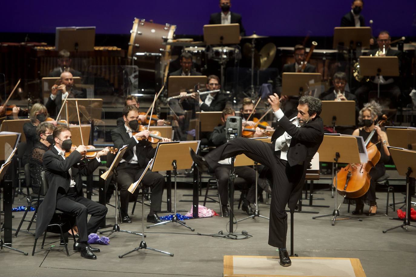Fotos: Música y humor con la Sinfónica y Zapata Tenor