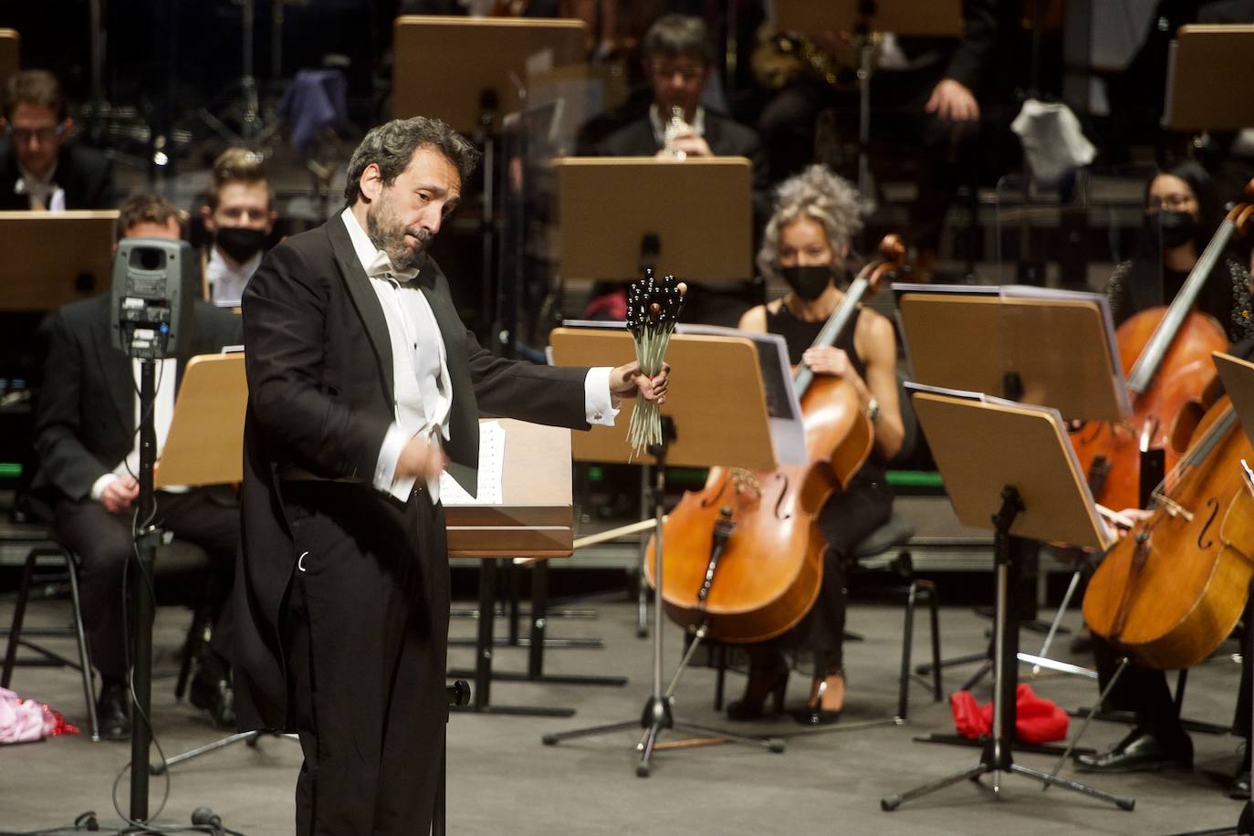 Fotos: Música y humor con la Sinfónica y Zapata Tenor