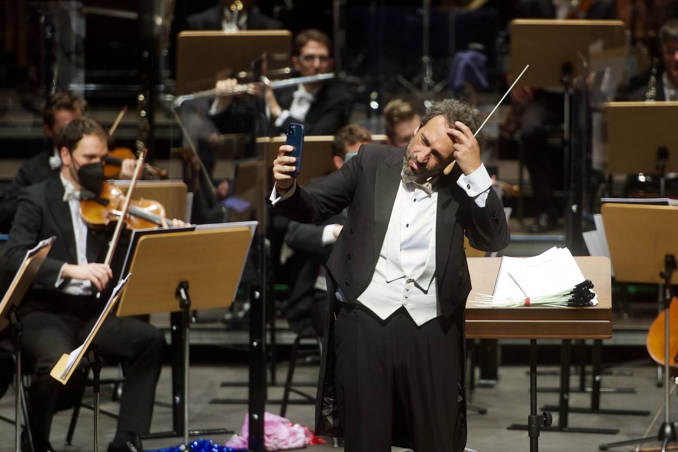 Fotos: Música y humor con la Sinfónica y Zapata Tenor