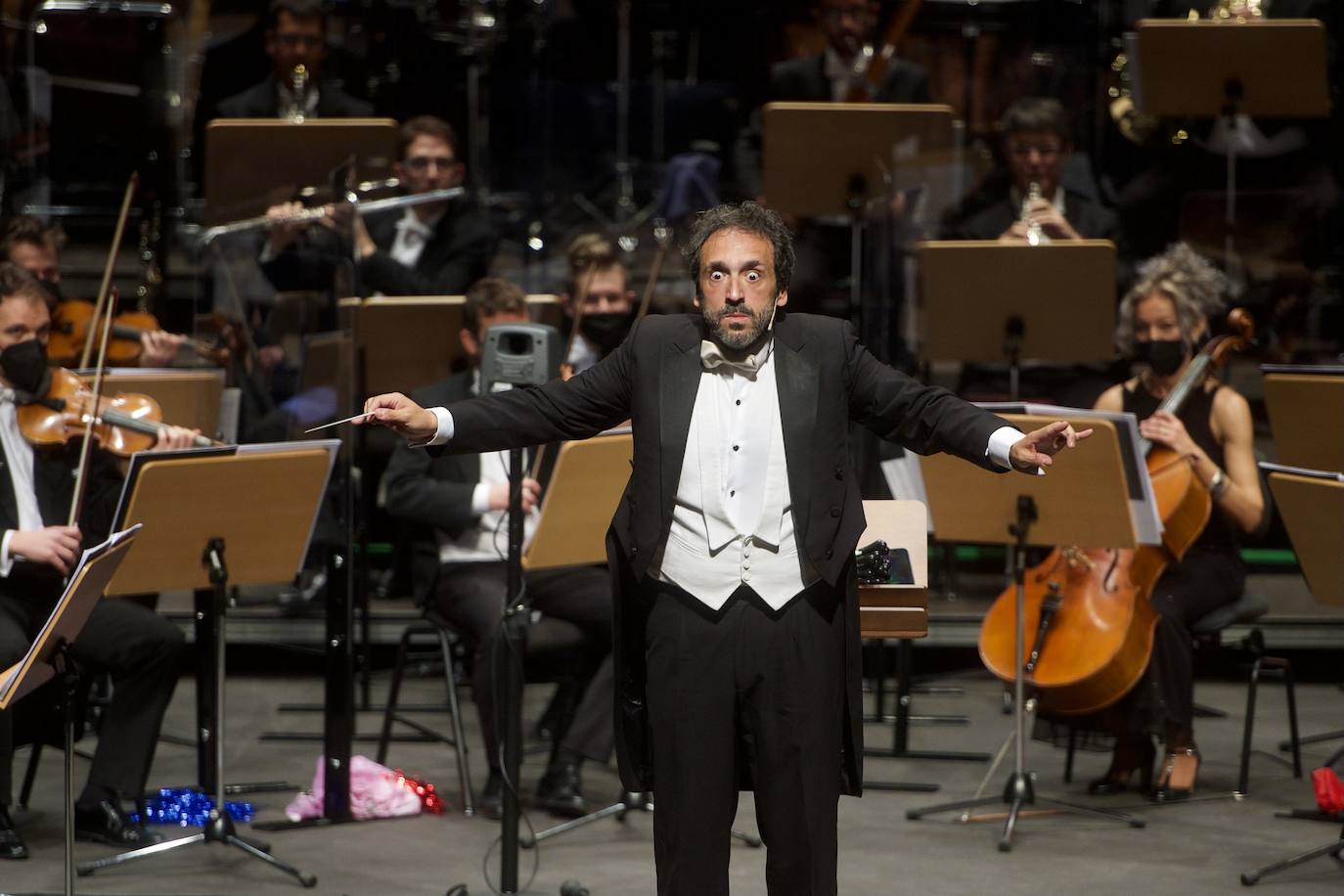 Fotos: Música y humor con la Sinfónica y Zapata Tenor