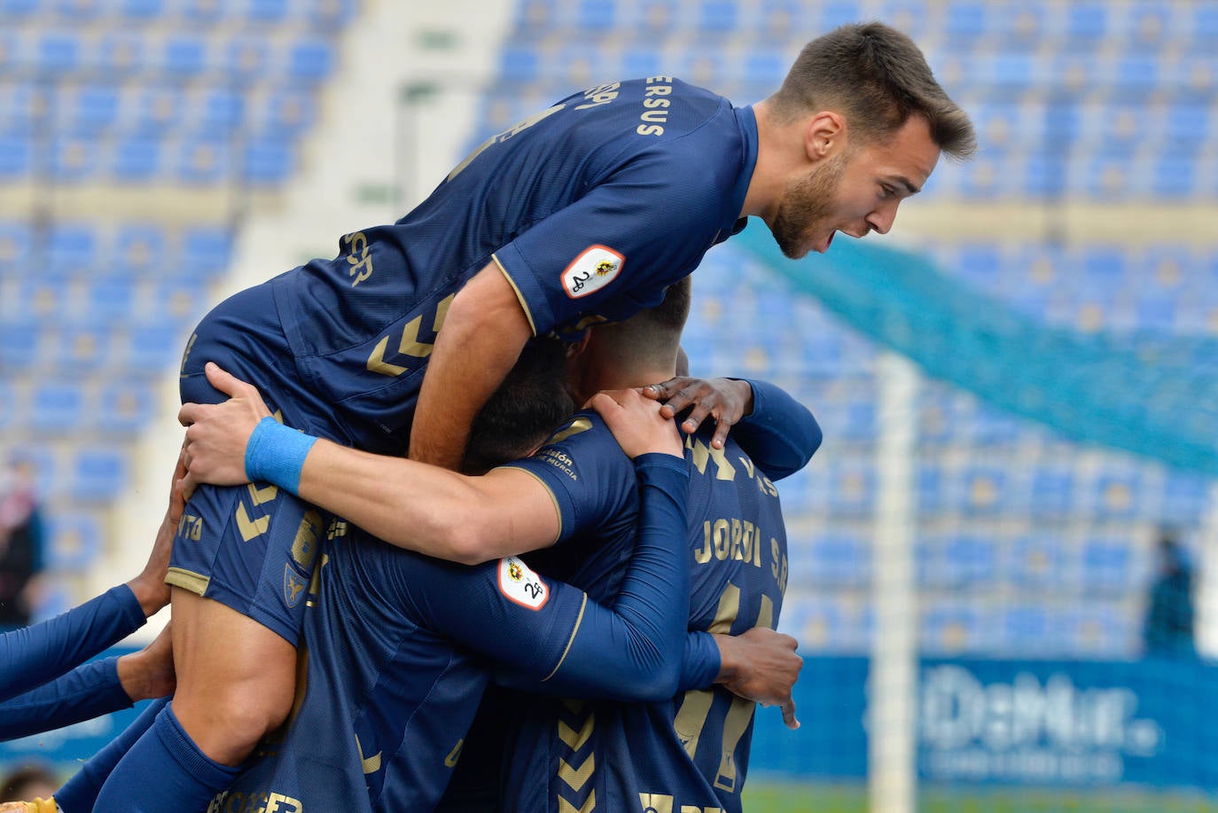 Fotos: Victoria del UCAM ante el Yeclano en el BeSoccer La Condomina