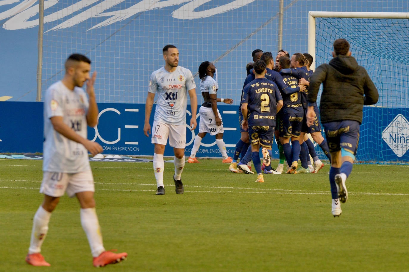 Fotos: Victoria del UCAM ante el Yeclano en el BeSoccer La Condomina