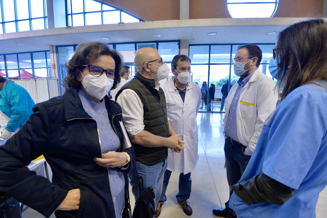 Fotos: Más de 2.700 docentes de la Región de Murcia reciben la primera dosis de la vacuna de Astrazeneca