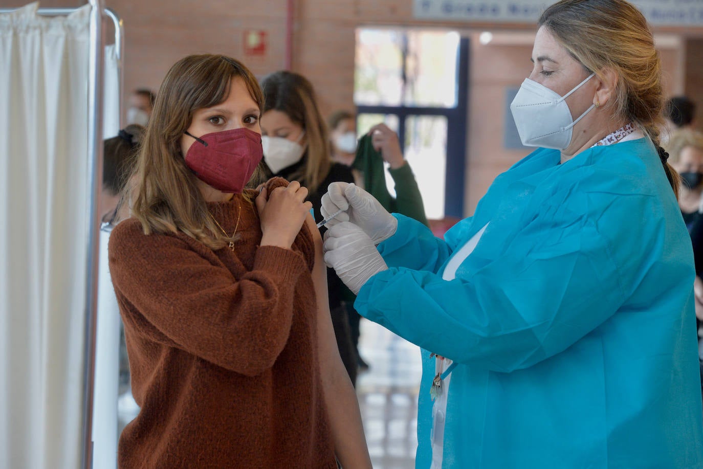 Fotos: Más de 2.700 docentes de la Región de Murcia reciben la primera dosis de la vacuna de Astrazeneca