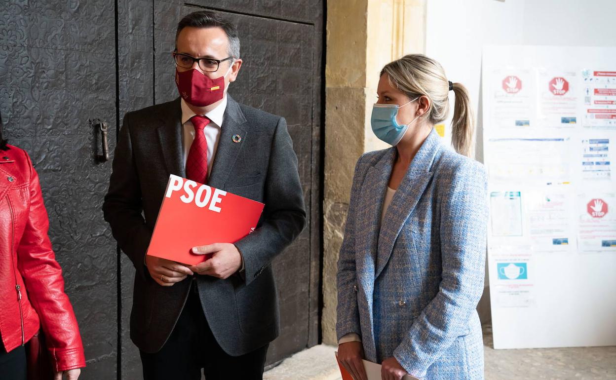 Diego Conesa (PSOE) y Ana Martínez Vidal (Cs), este viernes, en Lorca.