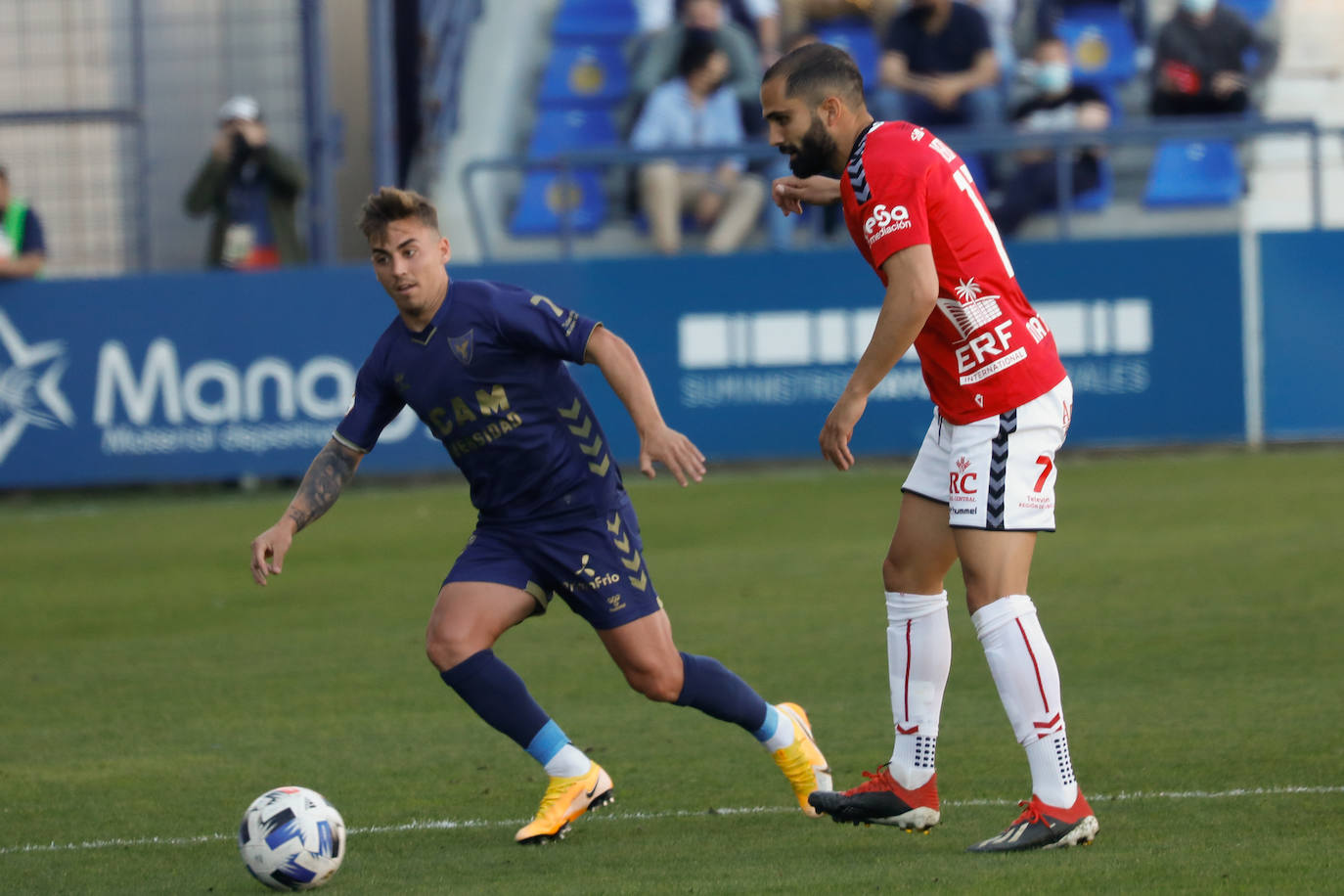 Fotos: El empate entre el UCAM Murcia y el Real Murcia, en imágenes