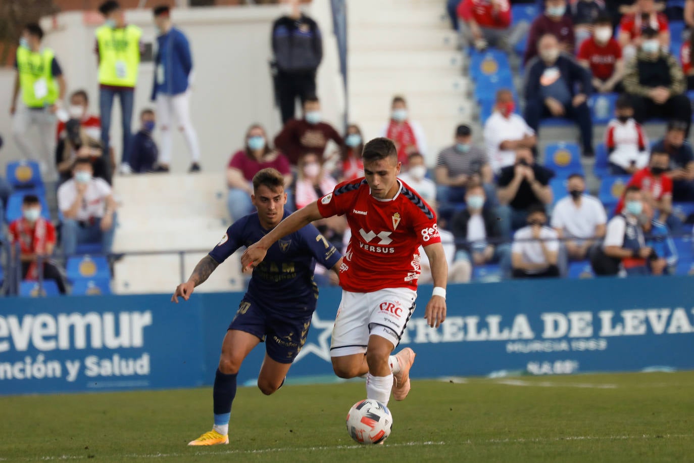 Fotos: El empate entre el UCAM Murcia y el Real Murcia, en imágenes