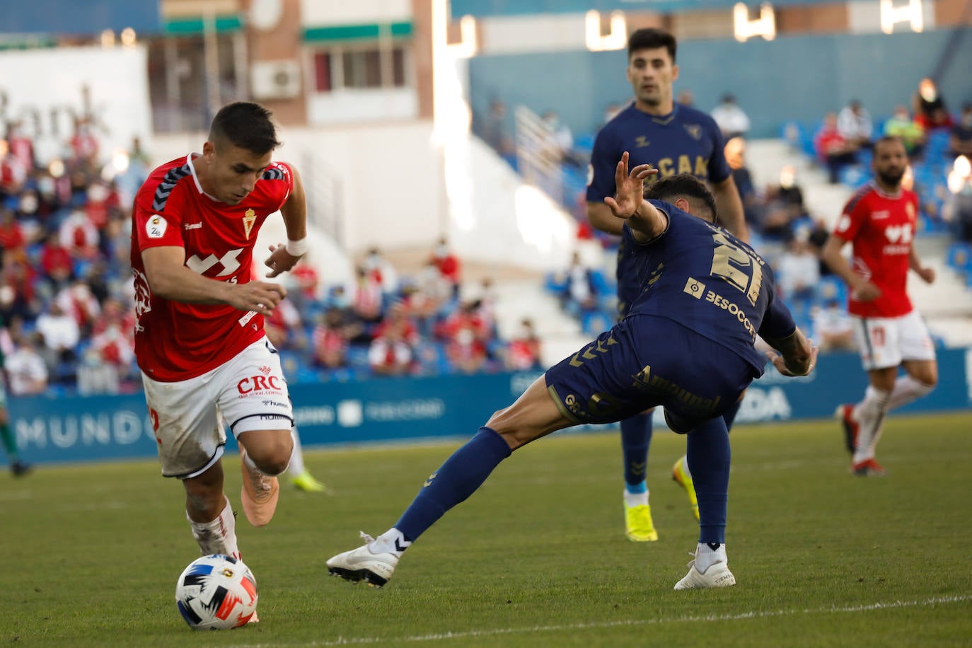 Fotos: El empate entre el UCAM Murcia y el Real Murcia, en imágenes