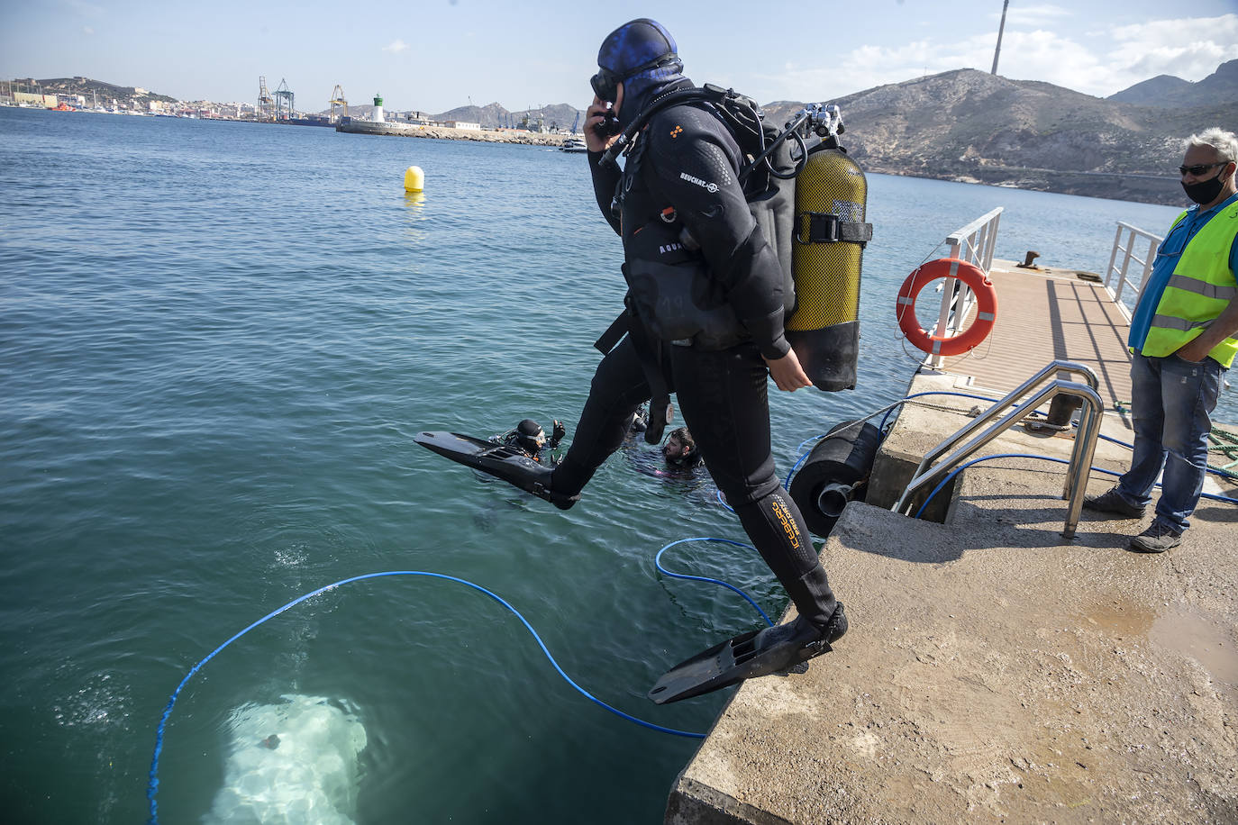 Fotos: El instituto Hespérides logra el reconocimiento mundial de 3 ciclos de FP