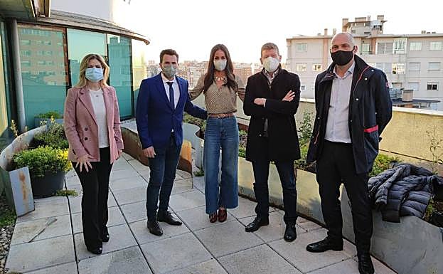 Los concejales junto a Begoña Villacís