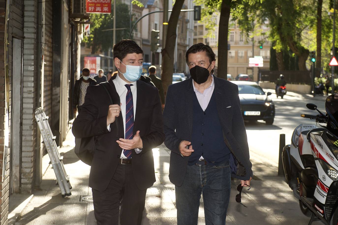 Fotos: Reunión de trabajo entre PSOE y de Ciudadanos