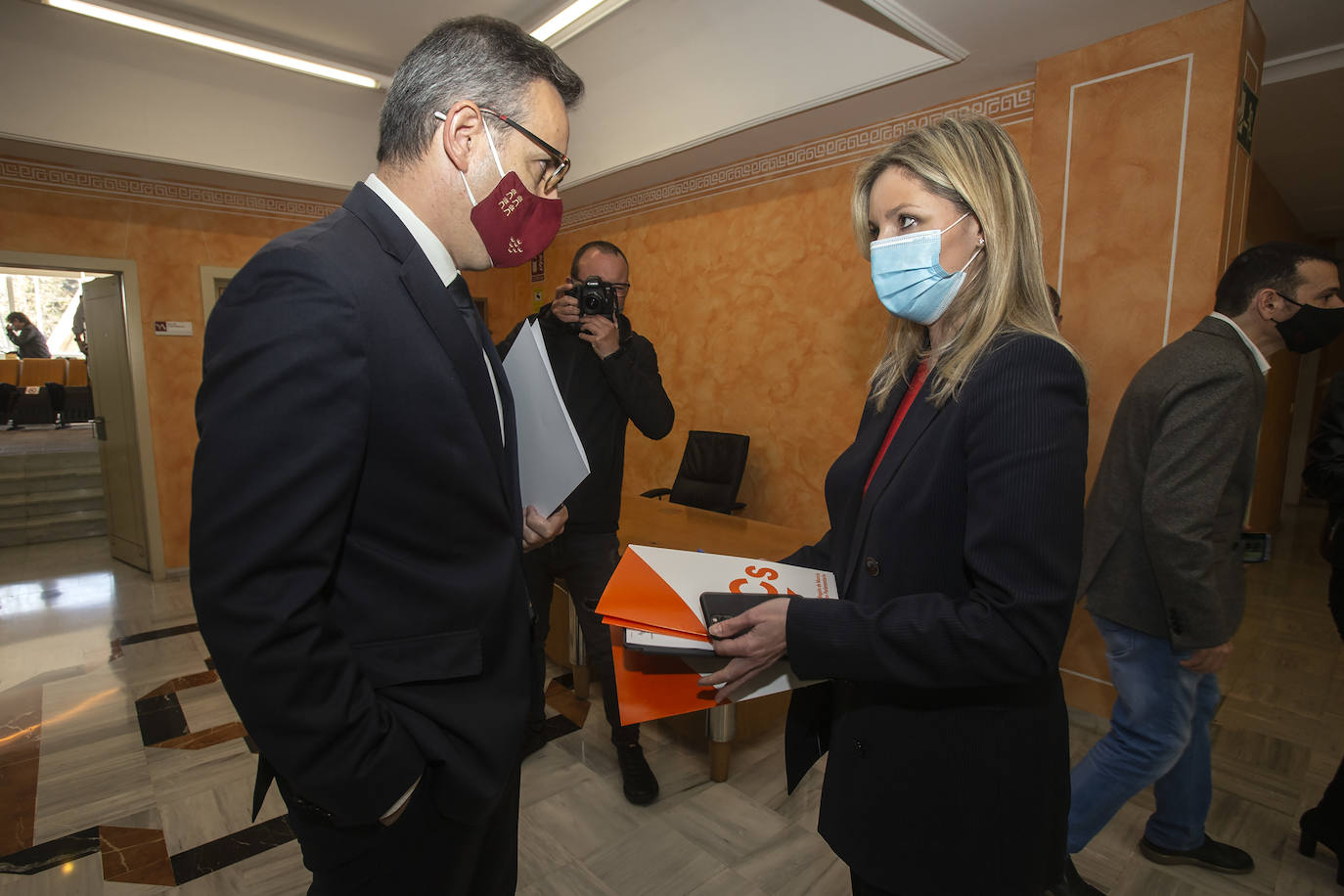 Fotos: Firma del acuerdo de 24 puntos de Martínez Vidal con Diego Conesa