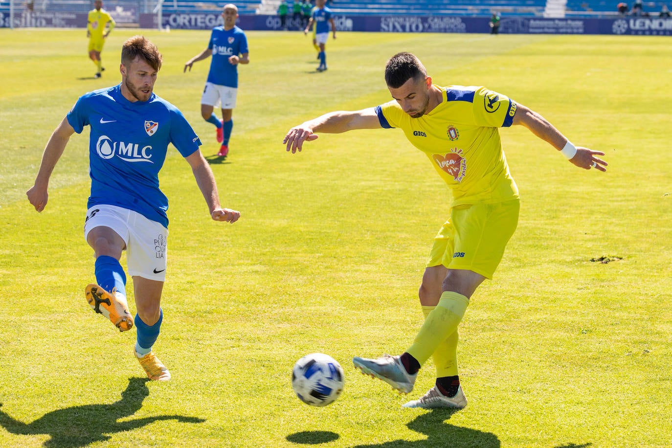 Fotos: El Lorca Deportiva vuelve a caer en Linares