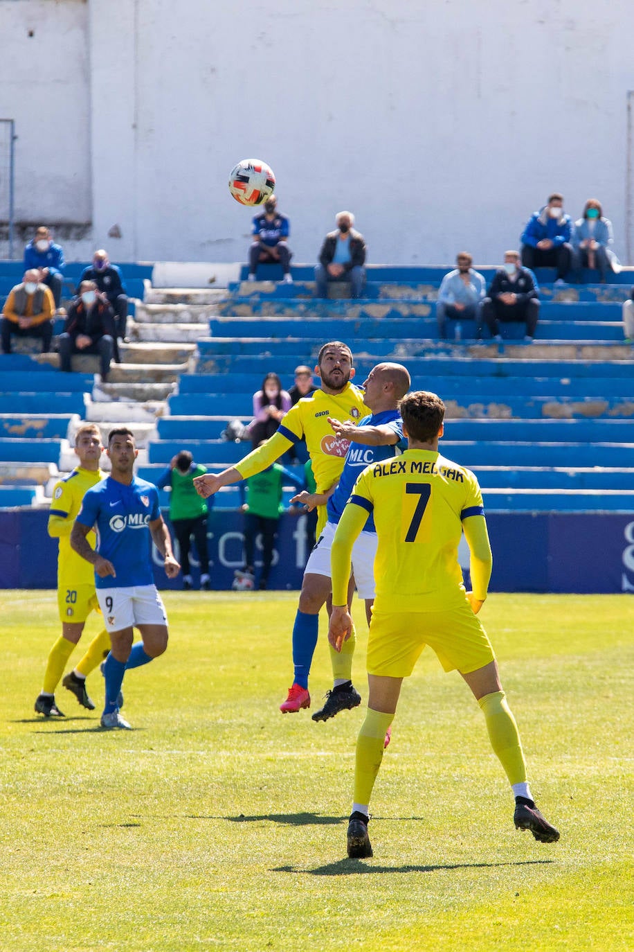 Fotos: El Lorca Deportiva vuelve a caer en Linares