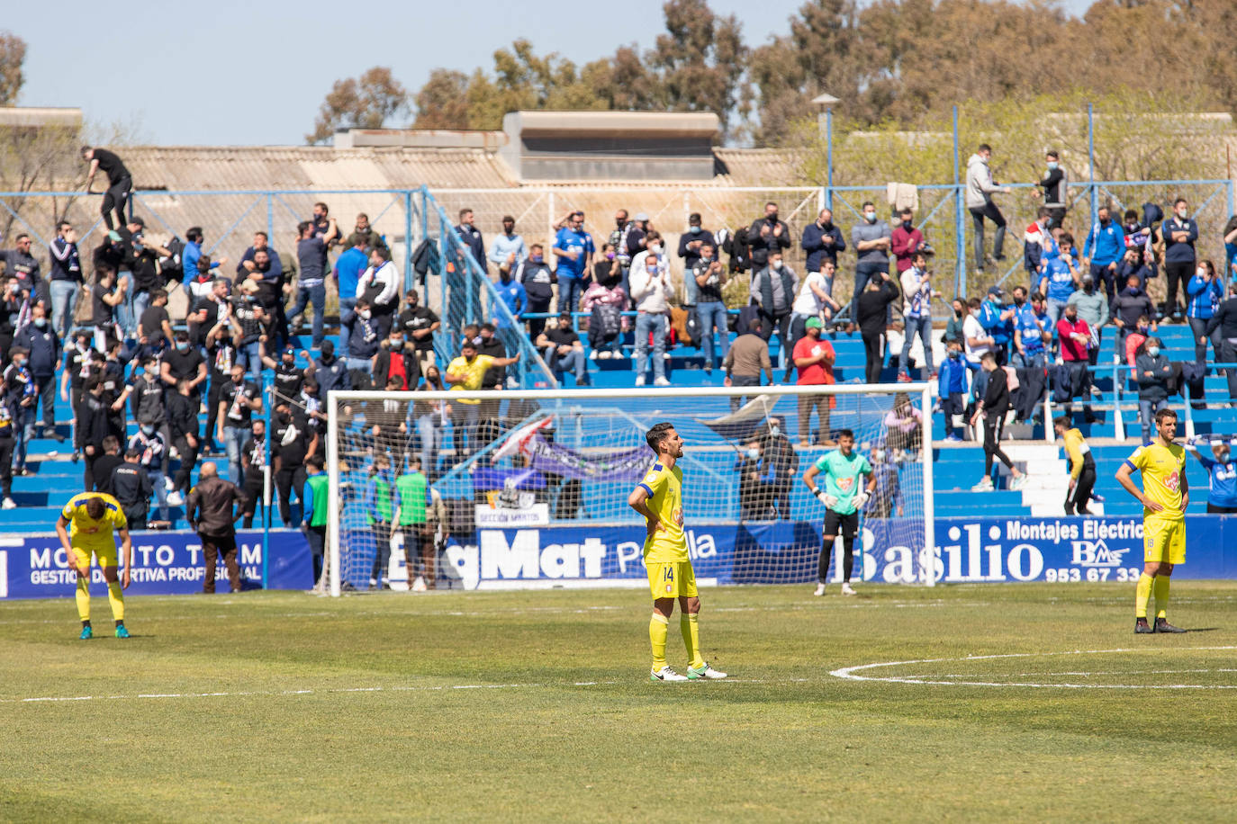 Fotos: El Lorca Deportiva vuelve a caer en Linares