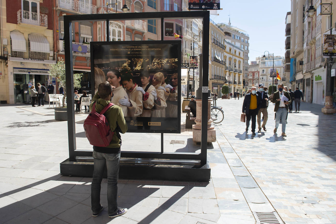Fotos: El Ayuntamiento de Cartagena y el diario La Verdad tran la Semana Santa a las calles de la ciudad