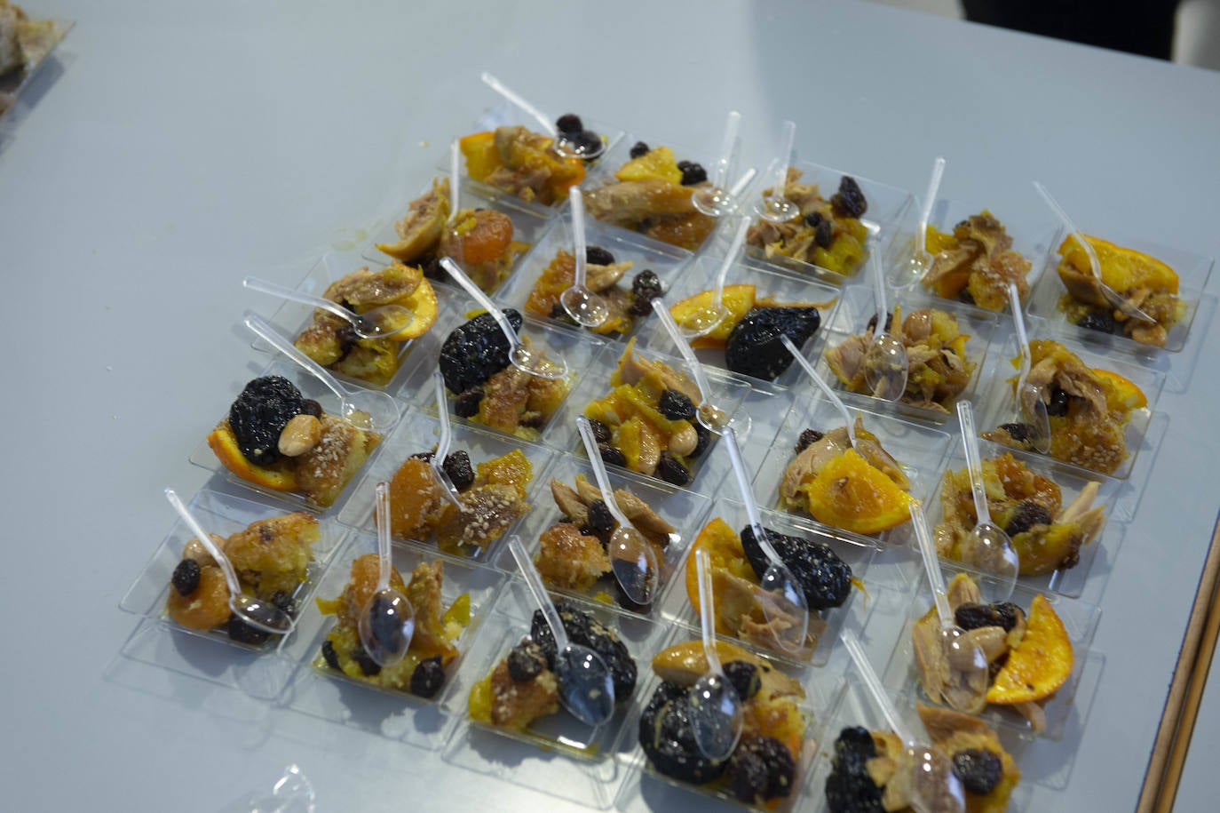 Fotos: Un guiso de gallina triunfa en la UPCT