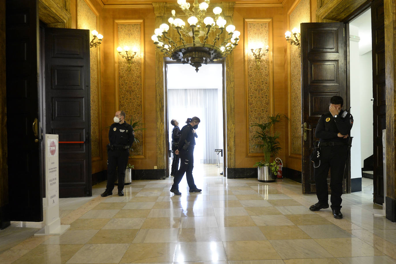 Fotos: Sale adelante la moción de censura en el Ayuntamiento de Murcia: José Antonio Serrano, nuevo alcalde