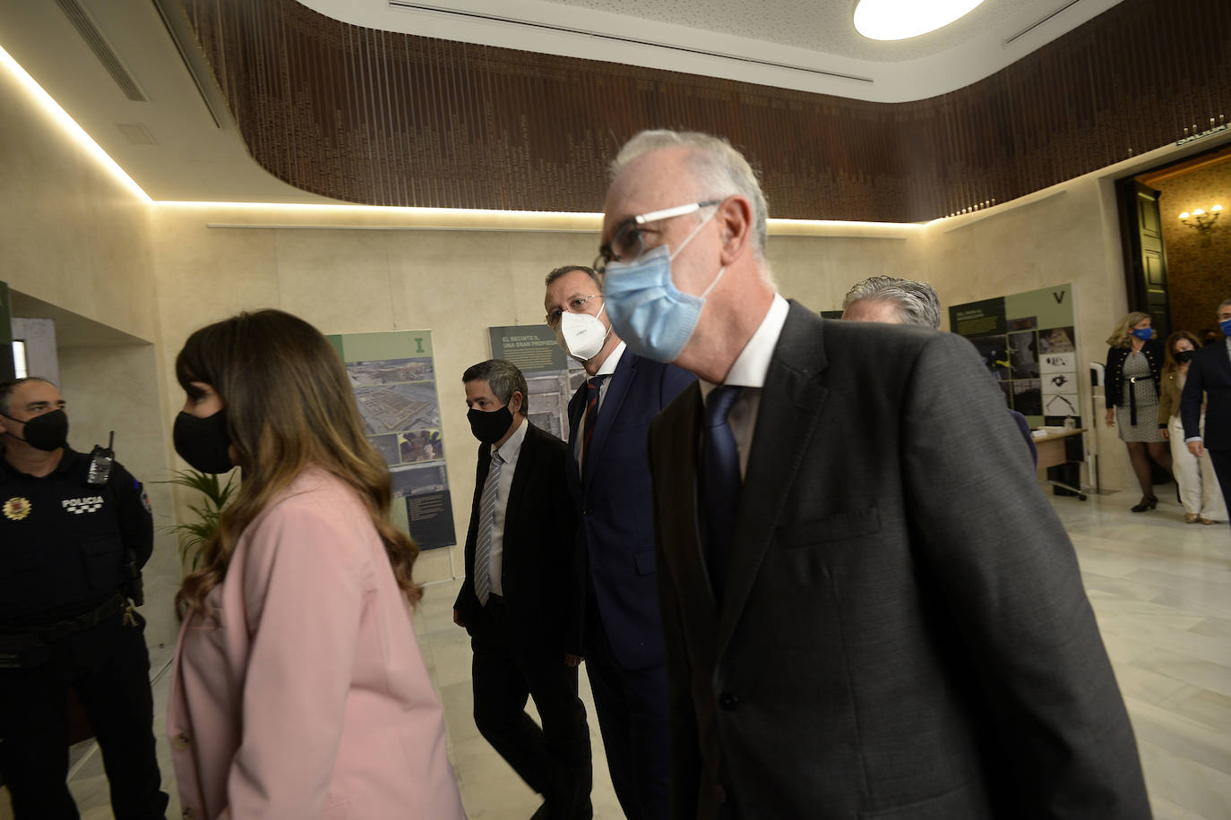 Fotos: Sale adelante la moción de censura en el Ayuntamiento de Murcia: José Antonio Serrano, nuevo alcalde