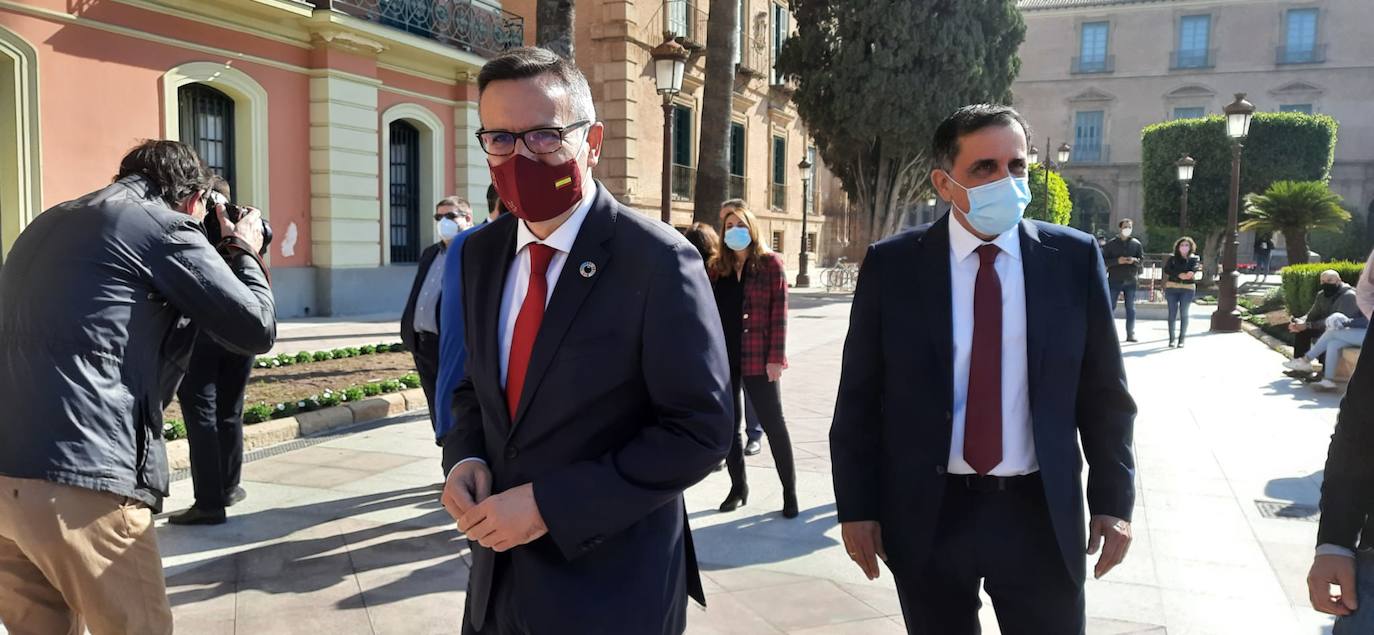 Fotos: Sale adelante la moción de censura en el Ayuntamiento de Murcia: José Antonio Serrano, nuevo alcalde