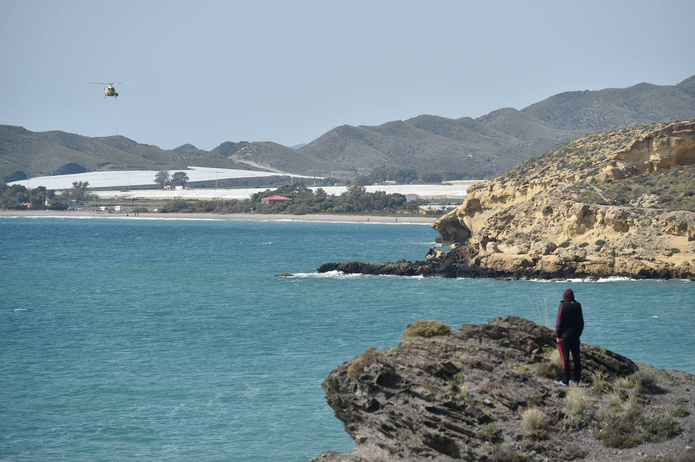 Fotos: Labores de búsqueda de nueve inmigrantes desaparecidos al hundirse una patera en Mazarrón