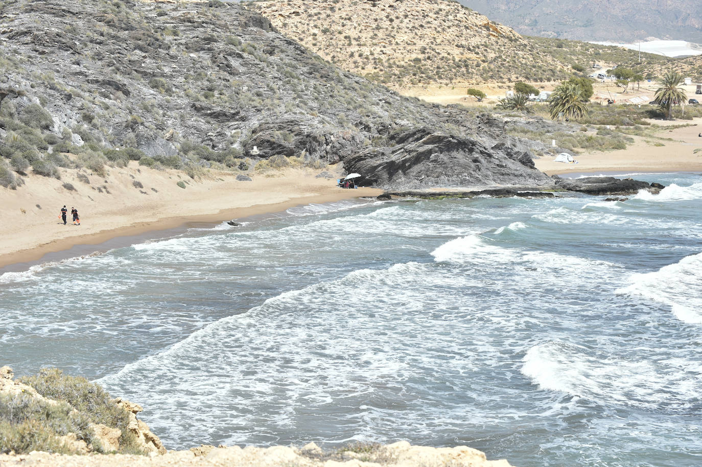 Fotos: Labores de búsqueda de nueve inmigrantes desaparecidos al hundirse una patera en Mazarrón