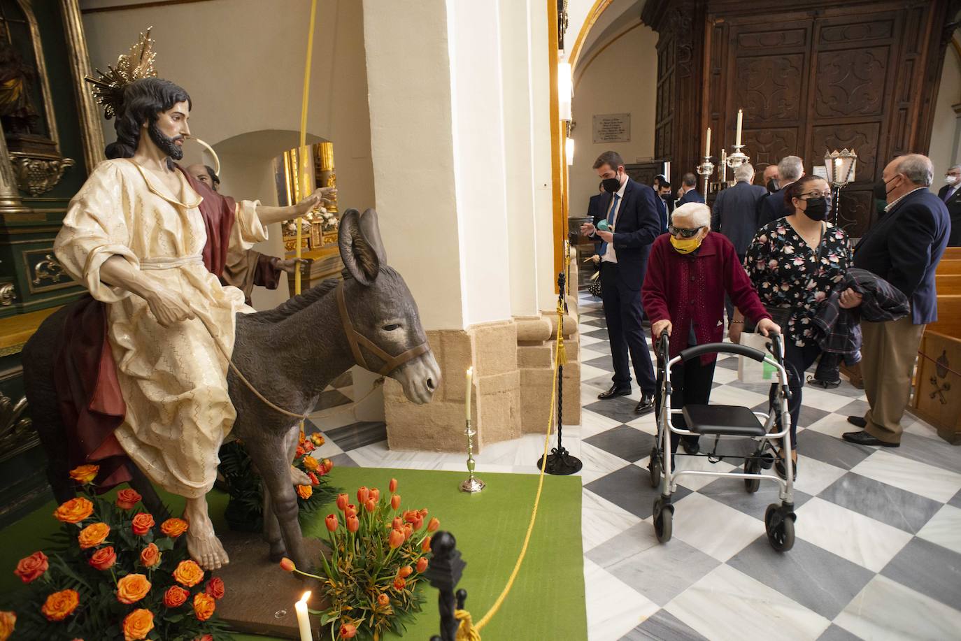 Fotos: Exposición de los pasos de la cofradía de San Pedro