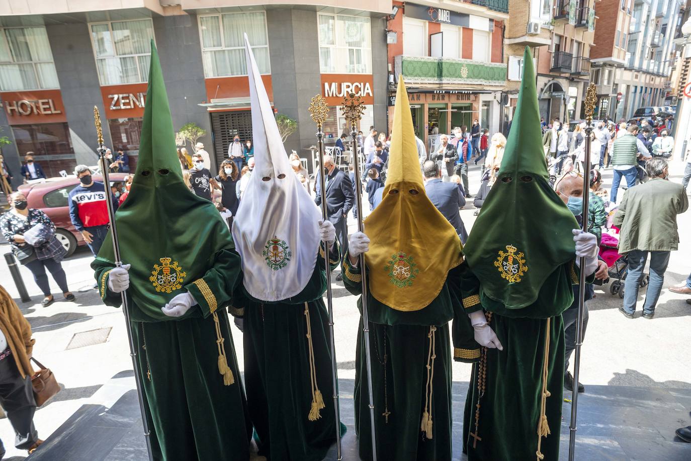 Fotos: Exposición de los pasos de la cofradía de San Pedro