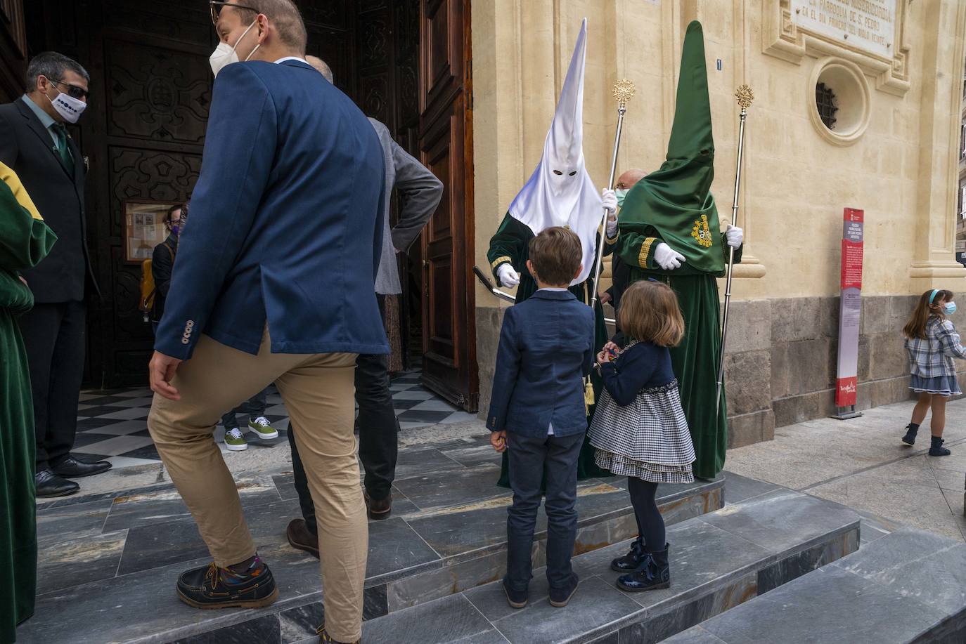 Fotos: Exposición de los pasos de la cofradía de San Pedro